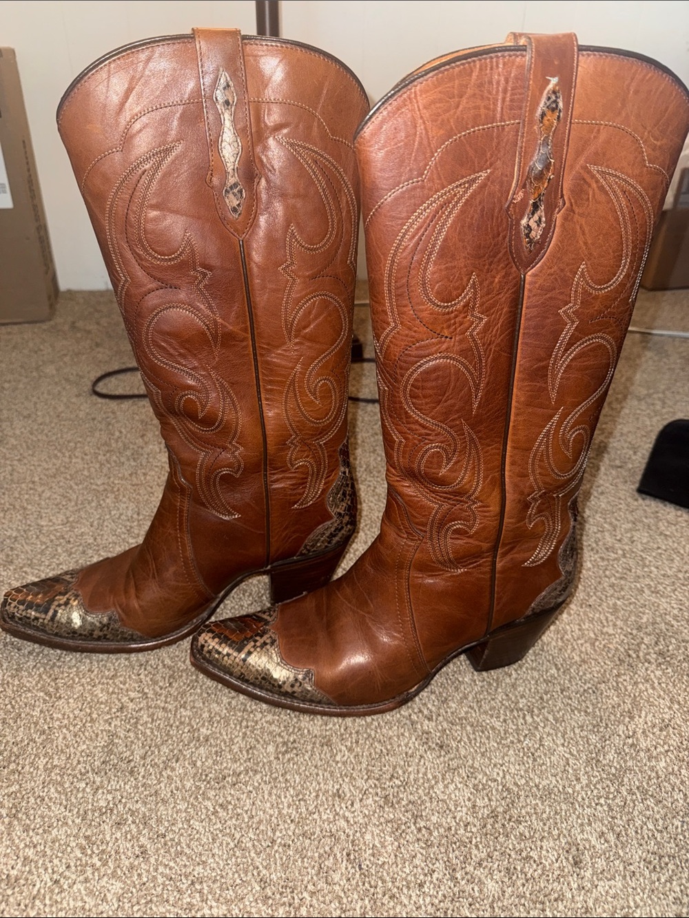 Idyllwind scaled up Brown Leather Cowgirl boots size 11b